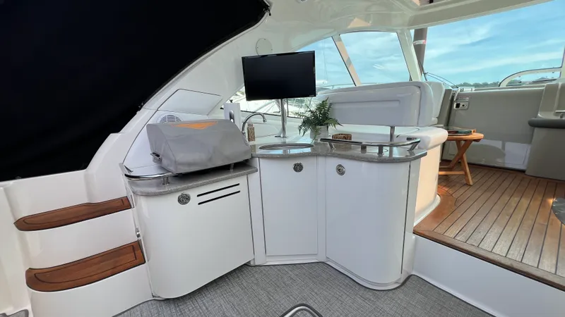 Slide: The Image of Sea Ray 48 Sundancer 2006 - 10