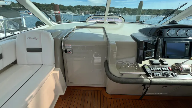 Slide: The Image of Sea Ray 48 Sundancer 2006 - 34