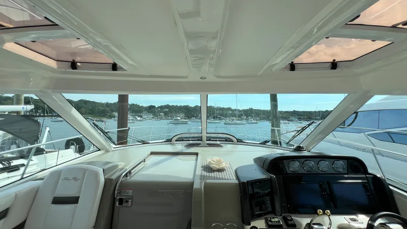 Slide: The Image of Sea Ray 48 Sundancer 2006 - 17