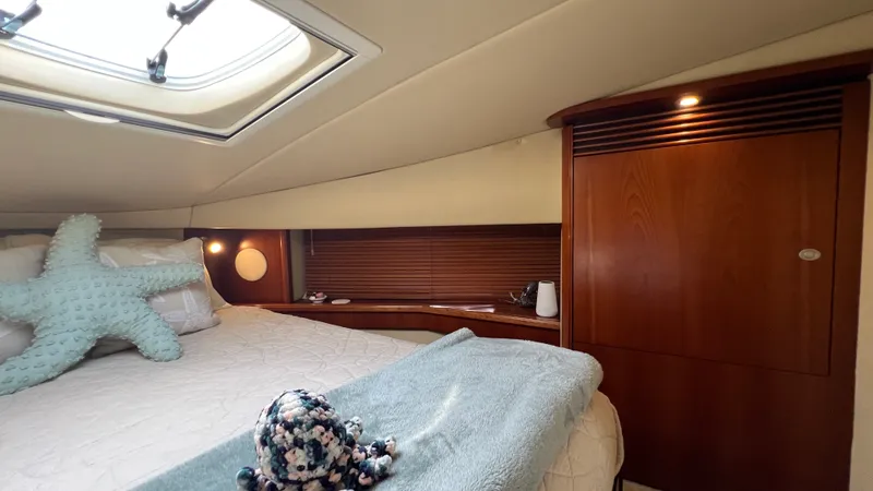 Slide: The Image of Sea Ray 48 Sundancer 2006 - 57