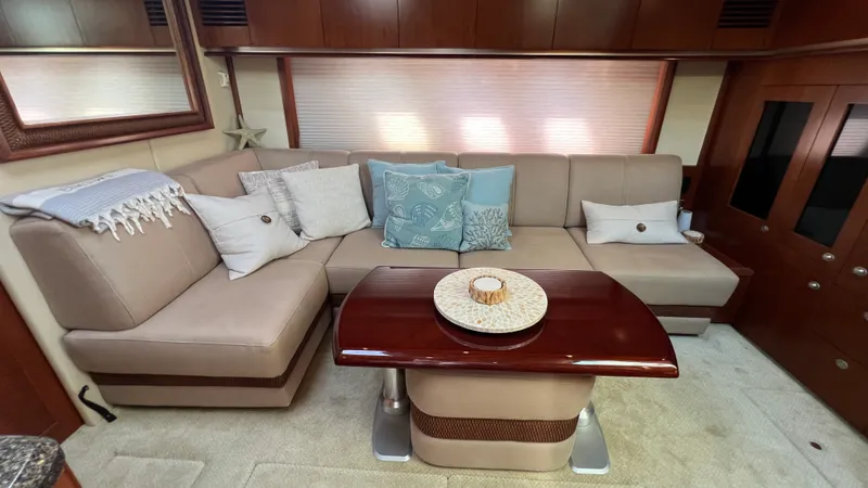 Slide: The Image of Sea Ray 48 Sundancer 2006 - 47