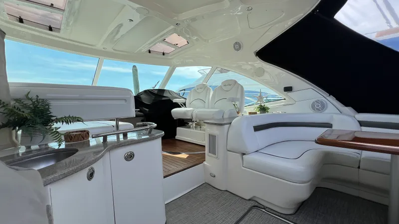 Slide: The Image of Sea Ray 48 Sundancer 2006 - 15