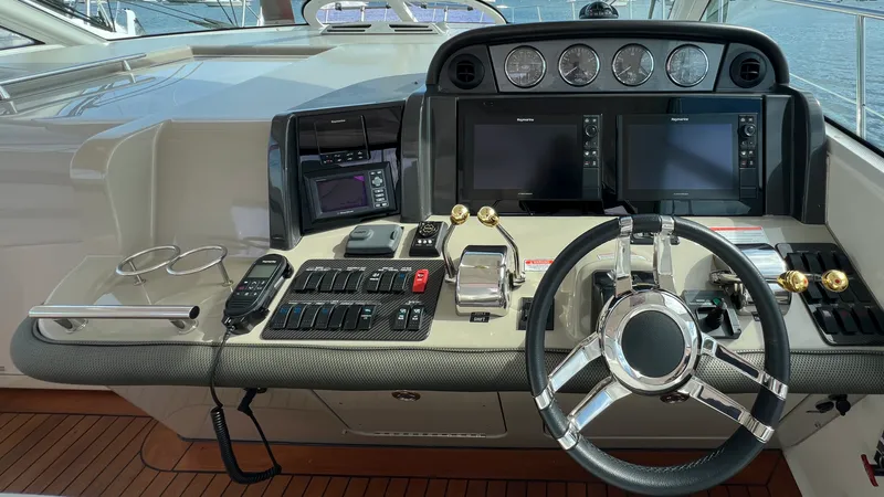 Slide: The Image of Sea Ray 48 Sundancer 2006 - 33
