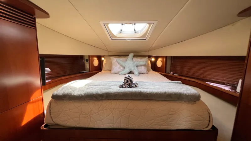 Slide: The Image of Sea Ray 48 Sundancer 2006 - 56