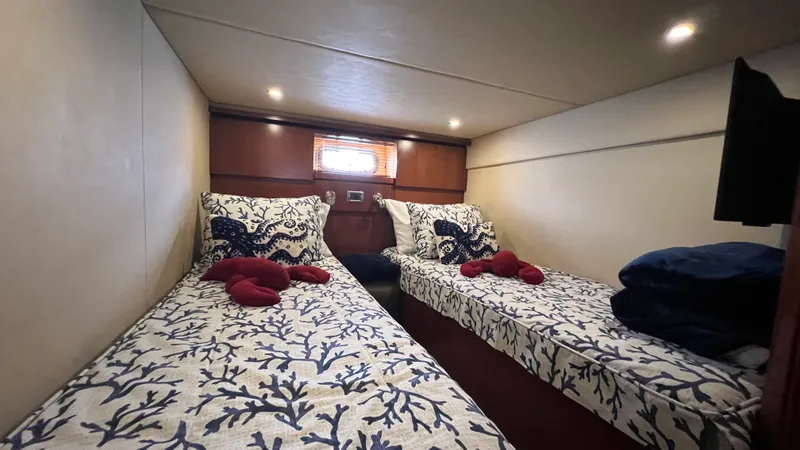 Slide: The Image of Sea Ray 48 Sundancer 2006 - 71