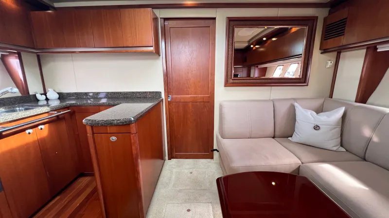 Slide: The Image of Sea Ray 48 Sundancer 2006 - 48