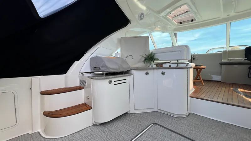 Slide: The Image of Sea Ray 48 Sundancer 2006 - 9