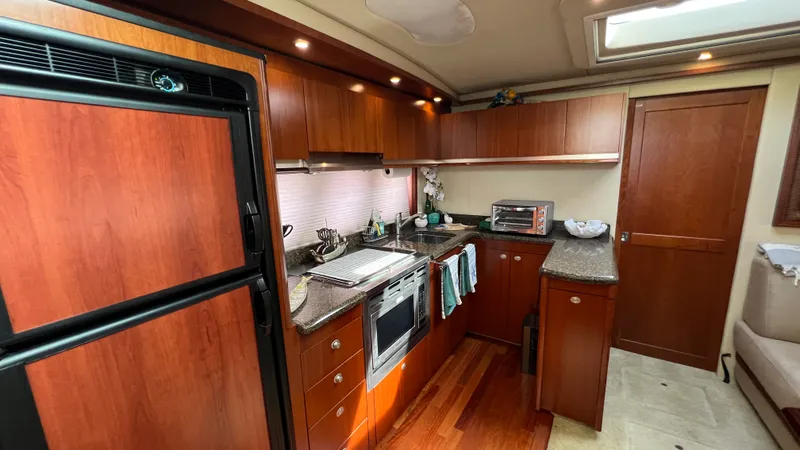 Slide: The Image of Sea Ray 48 Sundancer 2006 - 40