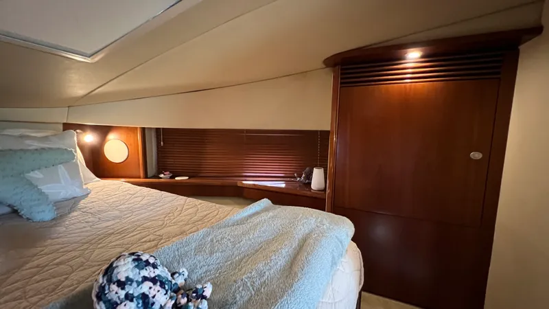 Slide: The Image of Sea Ray 48 Sundancer 2006 - 54