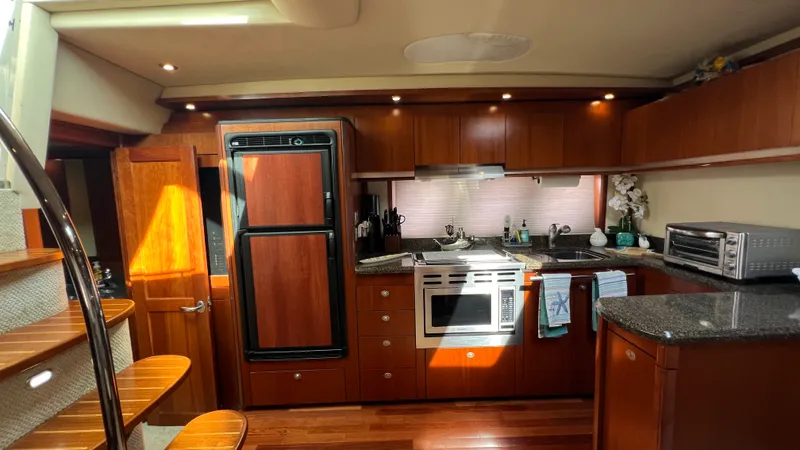 Slide: The Image of Sea Ray 48 Sundancer 2006 - 39