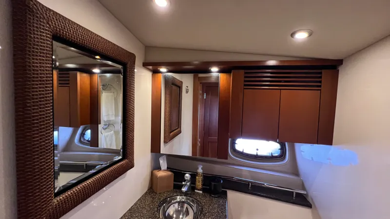 Slide: The Image of Sea Ray 48 Sundancer 2006 - 58