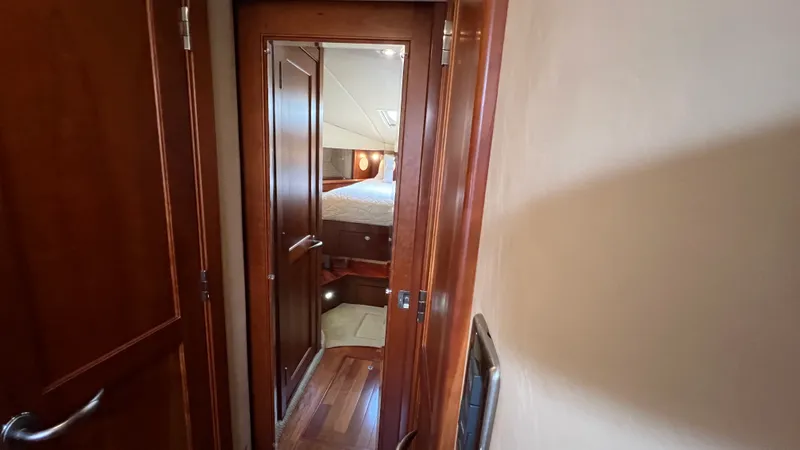 Slide: The Image of Sea Ray 48 Sundancer 2006 - 54