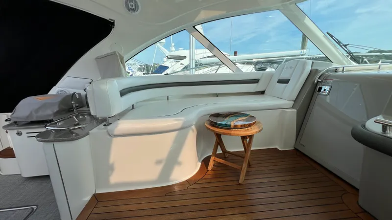 Slide: The Image of Sea Ray 48 Sundancer 2006 - 12