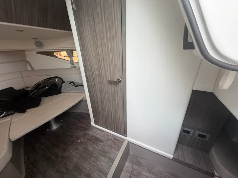 Slide: The Image of Sea Ray Sundancer 320 Outboard 2027 - 27
