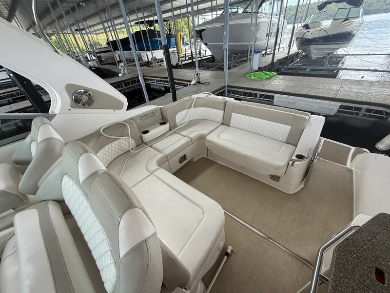 Slide: The Image of Chaparral 330 SIGNATURE 2015 - 18