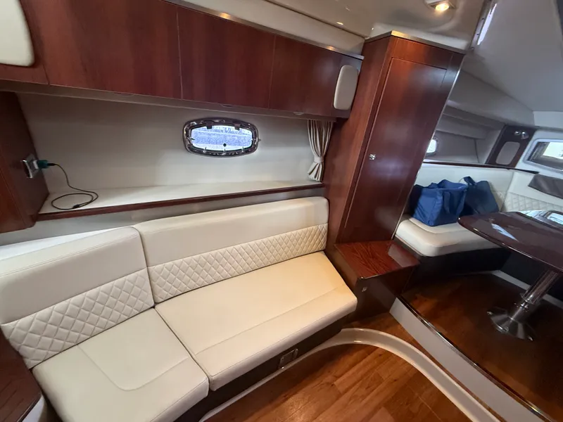 Slide: The Image of Chaparral 330 SIGNATURE 2015 - 31