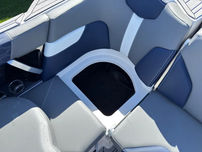 Slide: The Image of Mastercraft XT22 2027 - 61