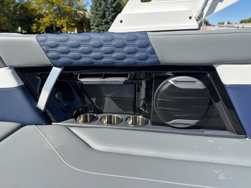Slide: The Image of Mastercraft XT22 2027 - 51
