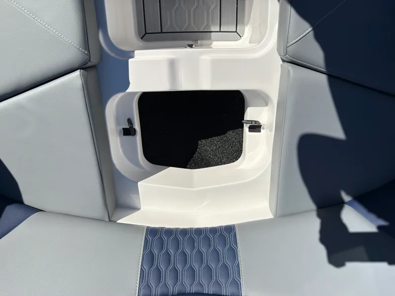 Slide: The Image of Mastercraft XT22 2027 - 16