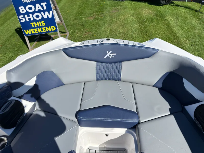 Slide: The Image of Mastercraft XT22 2027 - 17