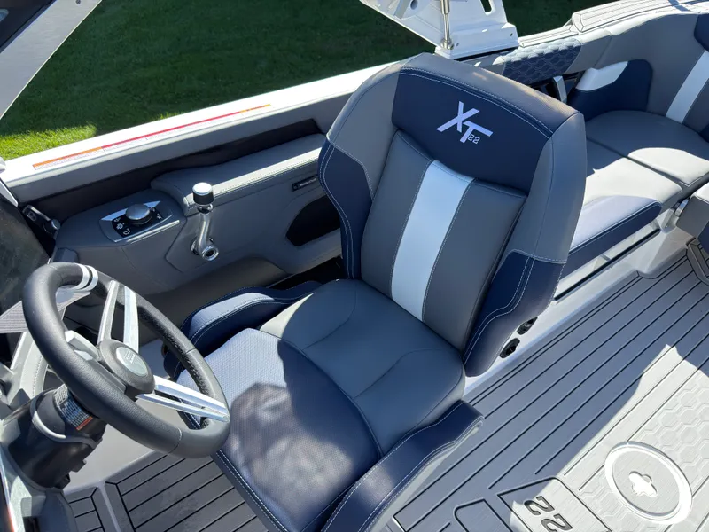 Slide: The Image of Mastercraft XT22 2027 - 36