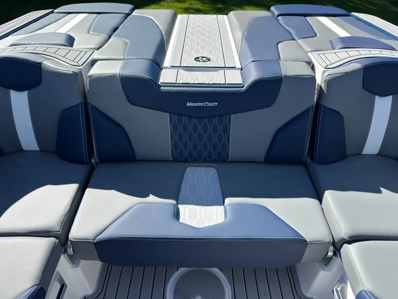 Slide: The Image of Mastercraft XT22 2027 - 60