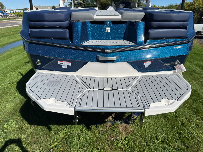 Slide: The Image of Mastercraft XT22 2027 - 1