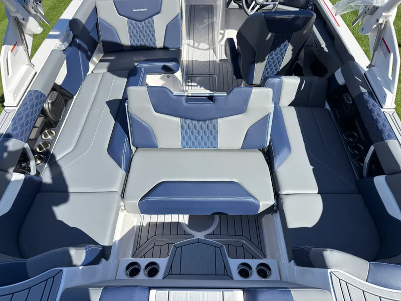 Slide: The Image of Mastercraft XT22 2027 - 57