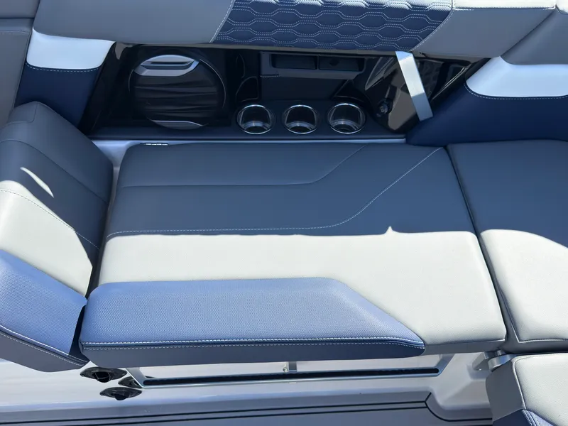 Slide: The Image of Mastercraft XT22 2027 - 64