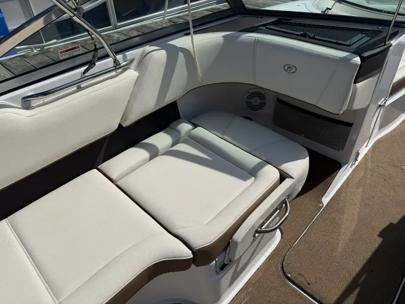 Slide: The Image of Cobalt 220S 2019 - 9