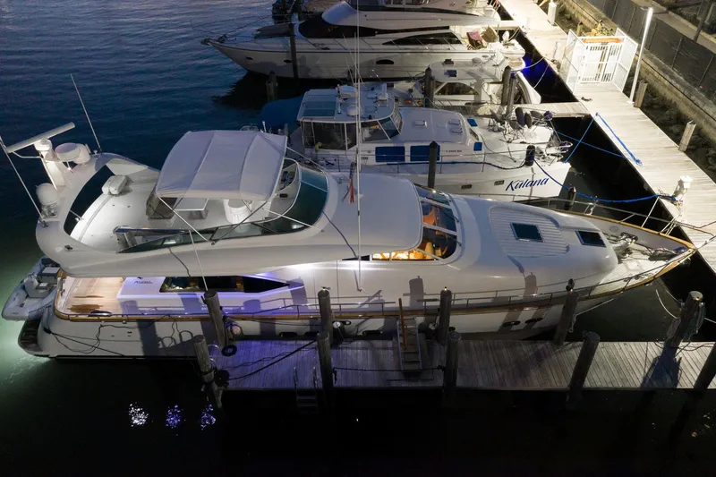 The Image of Maiora FIPA 70' Flybridge 1997 - undefined