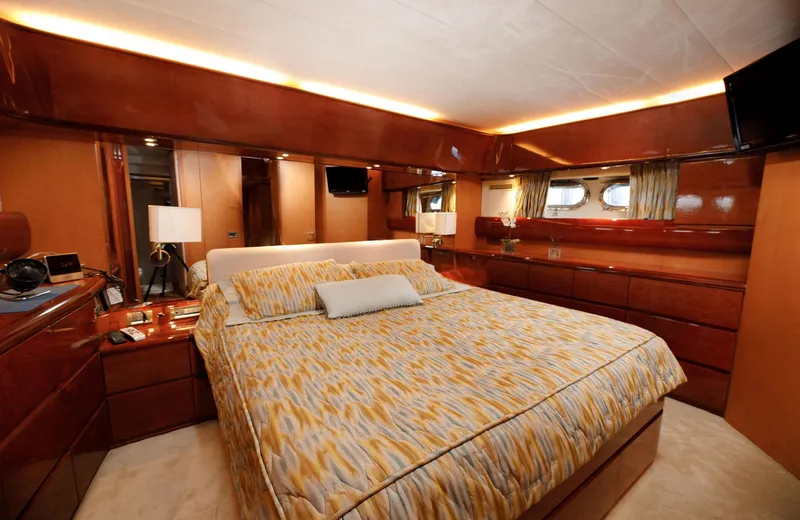Slide: The Image of Maiora FIPA 70' Flybridge 1997 - 12