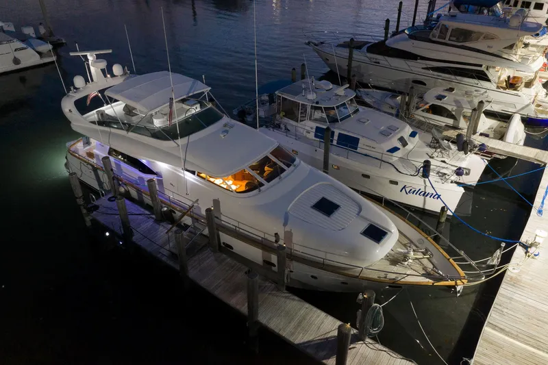 Slide: The Image of Maiora FIPA 70' Flybridge 1997 - 27