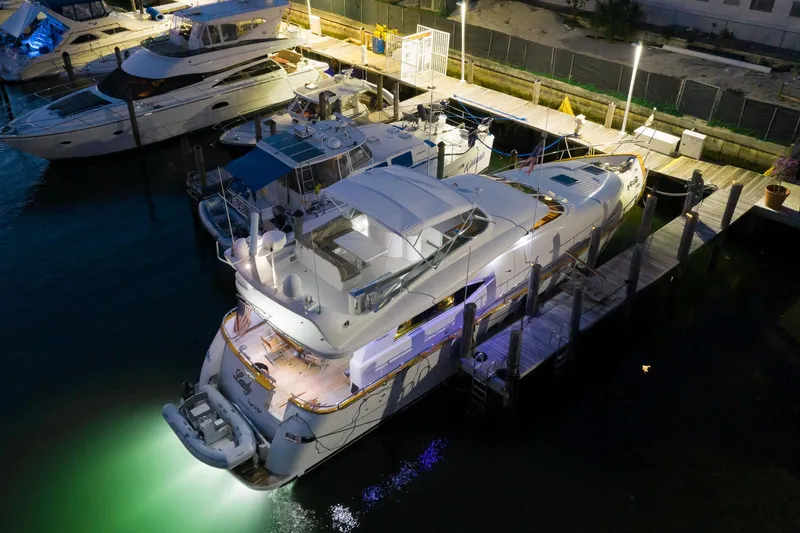 Slide: The Image of Maiora FIPA 70' Flybridge 1997 - 31