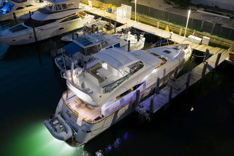 Slide: The Image of Maiora FIPA 70' Flybridge 1997 - 32
