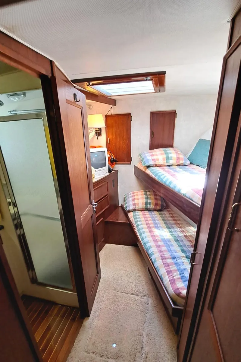 Slide: The Image of Hatteras 53 Yacht Fisherman 1979 - 17