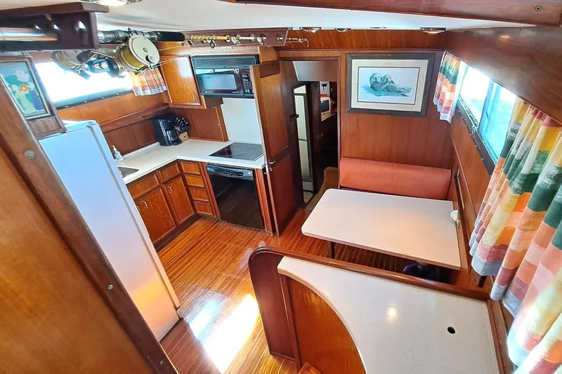 Slide: The Image of Hatteras 53 Yacht Fisherman 1979 - 8