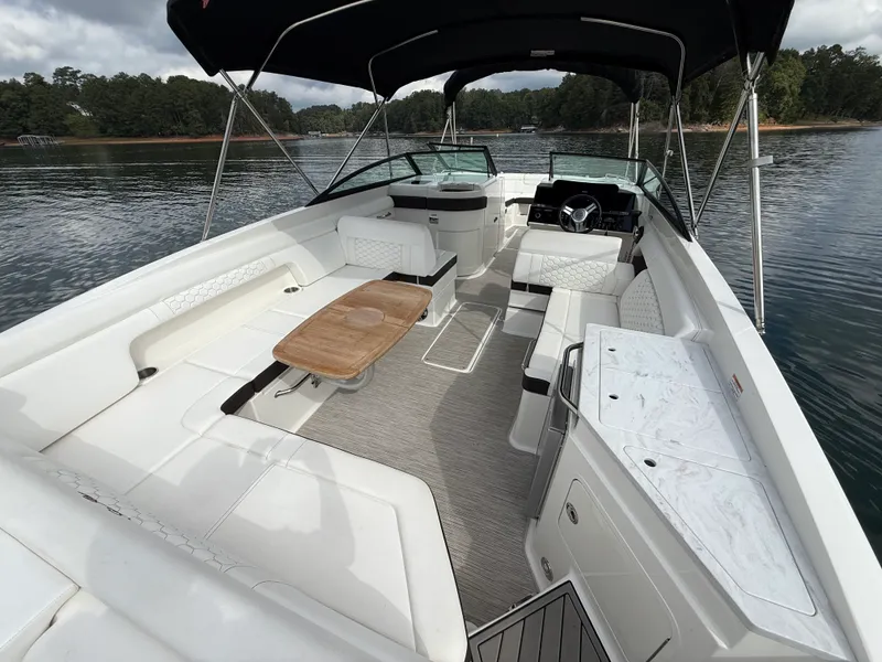 Slide: The Image of Sea Ray SDX 290 2022 - 43