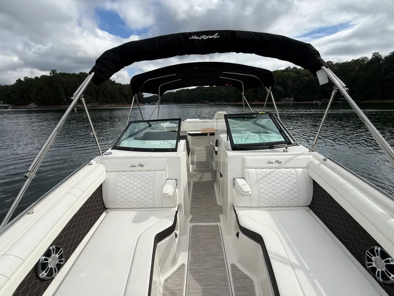 Slide: The Image of Sea Ray SDX 290 2022 - 16