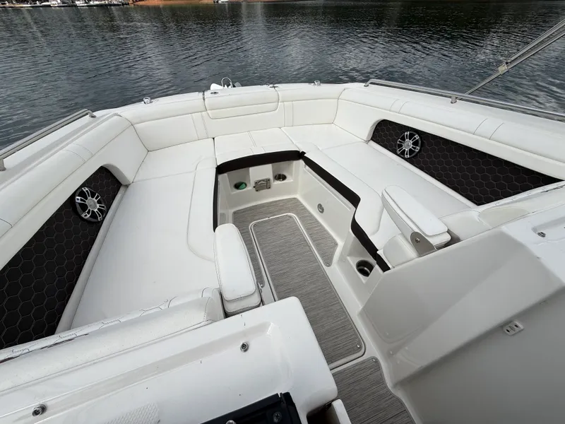 Slide: The Image of Sea Ray SDX 290 2022 - 21