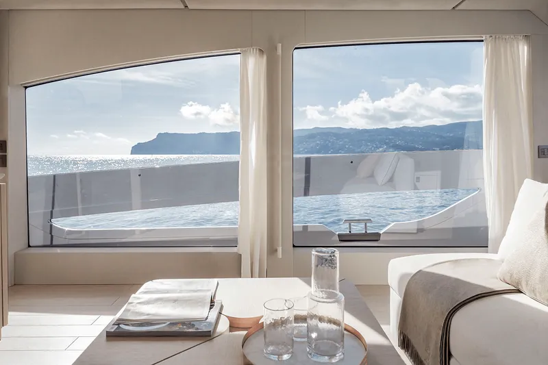 Slide: The Image of Azimut Seadeck 6 2027 - 17