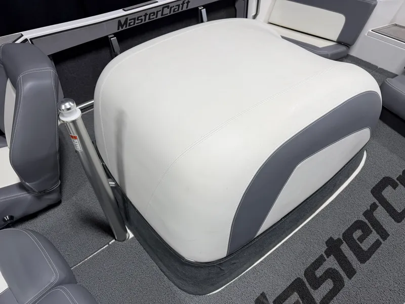 Slide: The Image of Mastercraft PROSTAR 2020 - 15