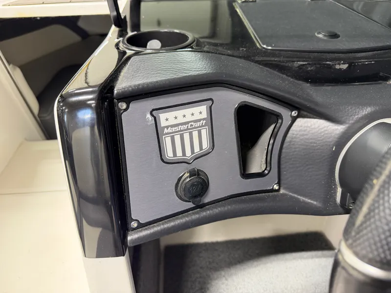 Slide: The Image of Mastercraft PROSTAR 2020 - 40