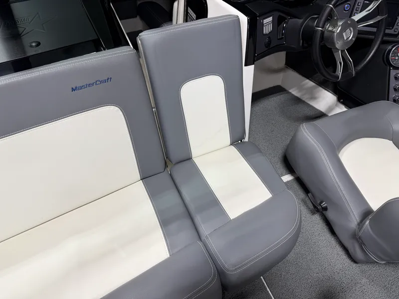 Slide: The Image of Mastercraft PROSTAR 2020 - 24