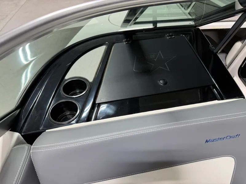Slide: The Image of Mastercraft PROSTAR 2020 - 22