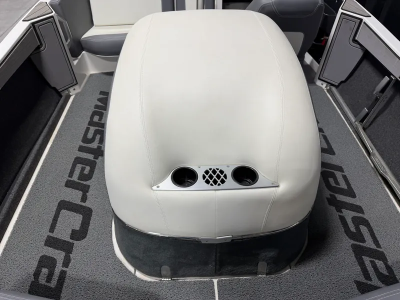 Slide: The Image of Mastercraft PROSTAR 2020 - 13