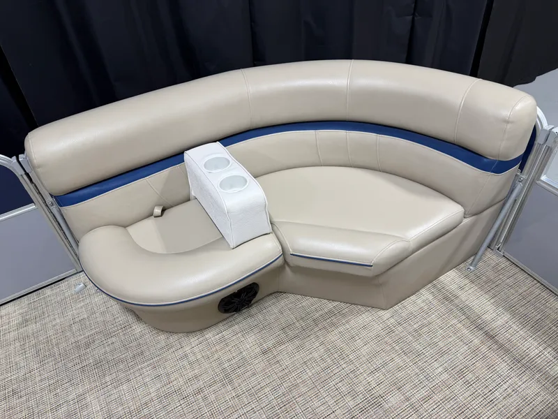 Slide: The Image of South Bay 200 TRITOON 2016 - 16