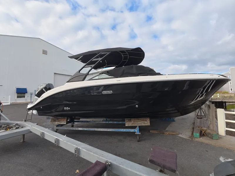 Slide: The Image of Sea Ray SDX 250 Outboard 2027 - 23