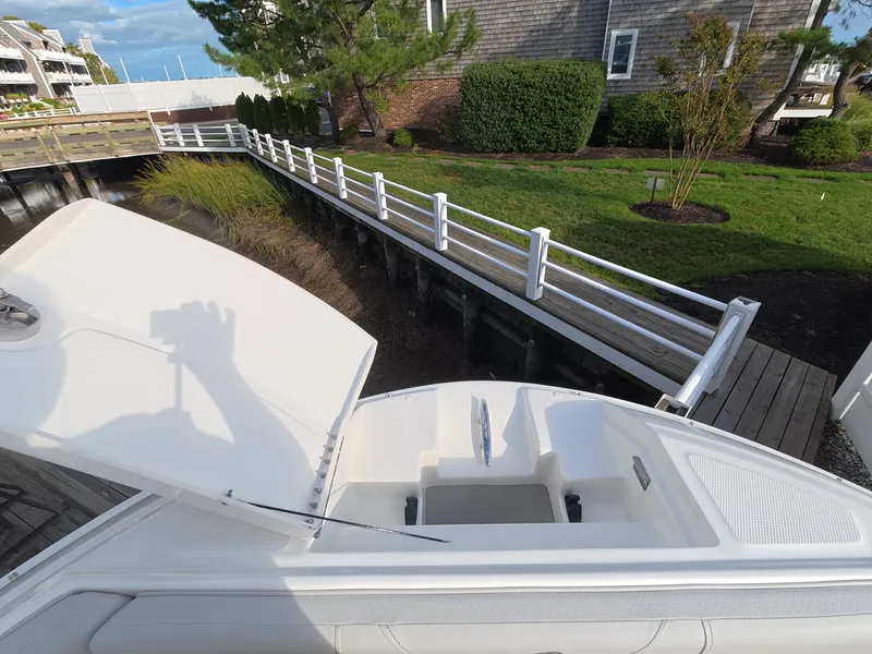 Slide: The Image of Sea Ray SDX 250 Outboard 2027 - 21