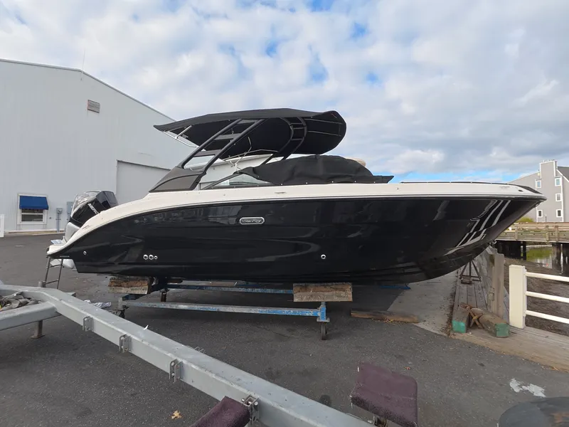 The Image of Sea Ray SDX 250 Outboard 2027 - 0